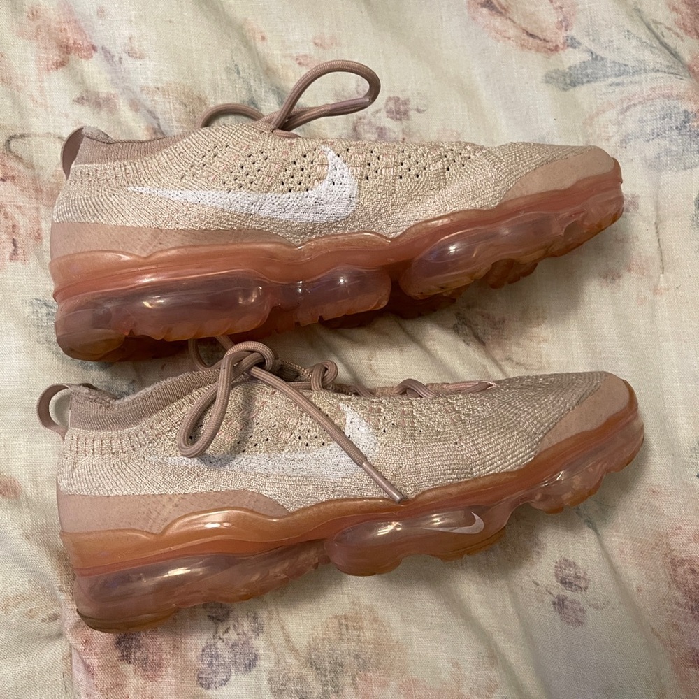 Nike Vapormax FK in Oatmeal and Pink